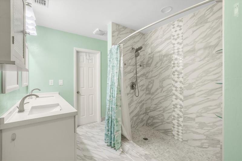 Image 18 of 25 For 2428 98th Ln