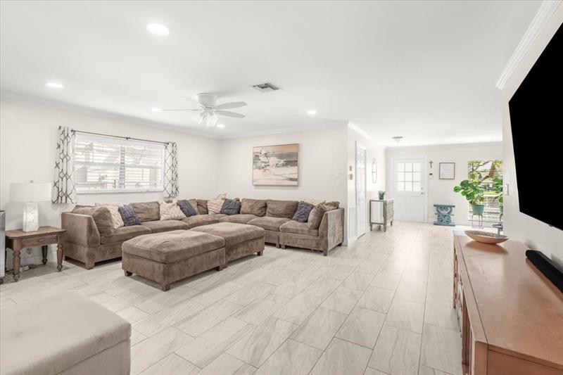 Image 7 of 25 For 2428 98th Ln