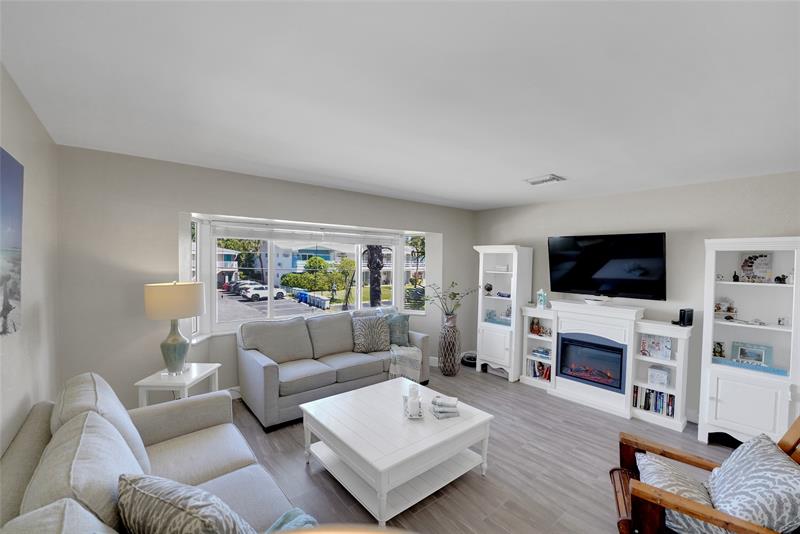 Image 17 of 63 For 3216 12th St  22