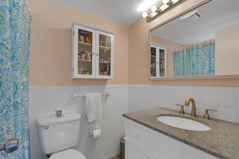 Image 24 of 63 For 3216 12th St  22
