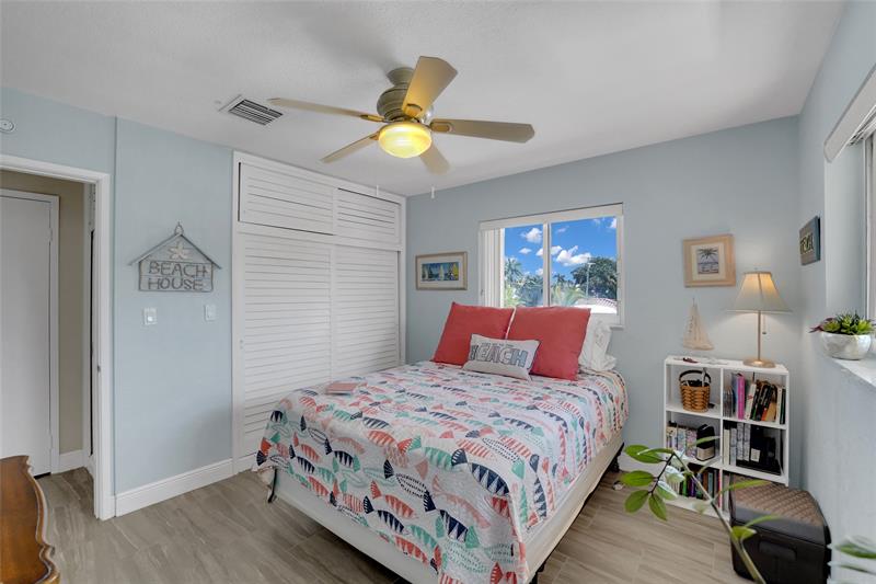 Image 30 of 63 For 3216 12th St  22