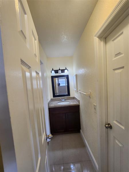 Image 18 of 20 For 2400 52nd Ave  2400