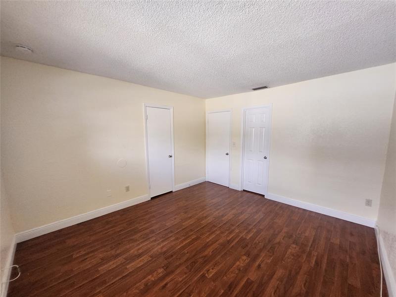 Image 19 of 20 For 2400 52nd Ave  2400