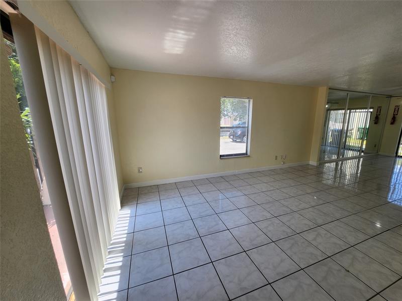 Image 4 of 20 For 2400 52nd Ave  2400