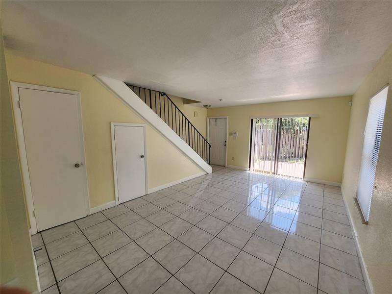 Image 5 of 20 For 2400 52nd Ave  2400