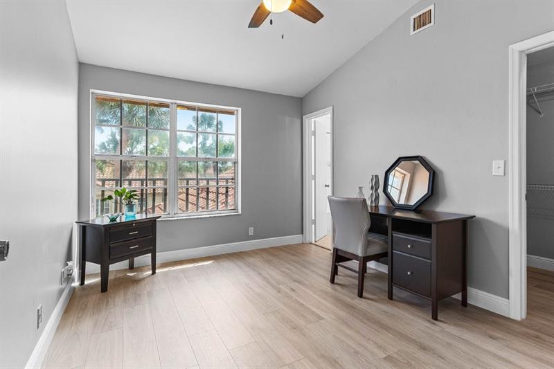 Image 11 of 23 For 10821 Cypress Glen Dr  10821