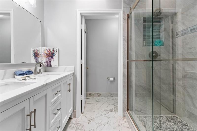 Image 15 of 23 For 10821 Cypress Glen Dr  10821