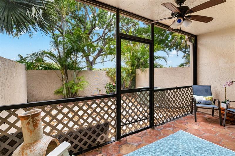 Image 18 of 23 For 10821 Cypress Glen Dr  10821