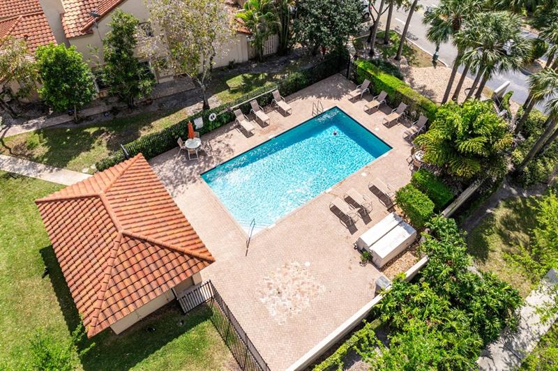 Image 21 of 23 For 10821 Cypress Glen Dr  10821