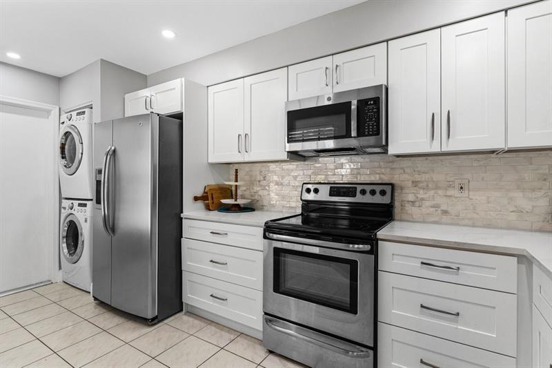 Image 3 of 23 For 10821 Cypress Glen Dr  10821