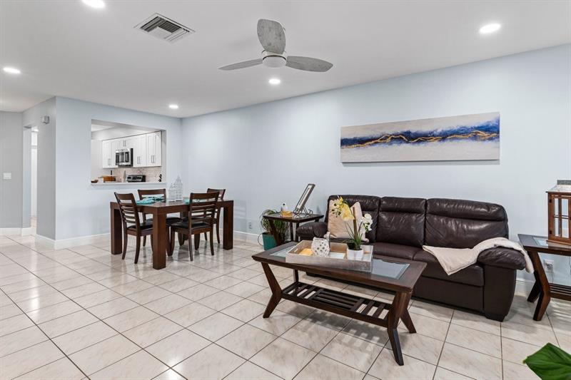 Image 6 of 23 For 10821 Cypress Glen Dr  10821