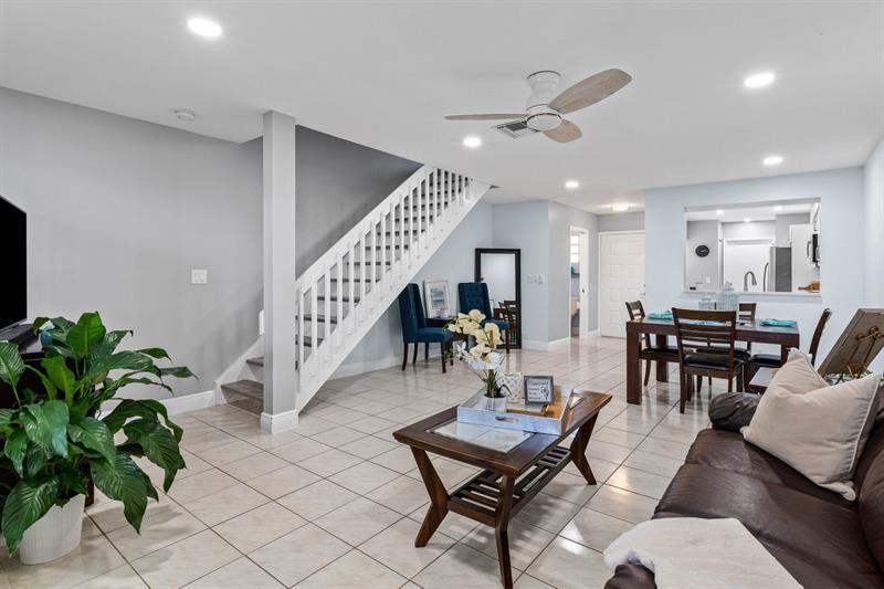 Image 9 of 23 For 10821 Cypress Glen Dr  10821