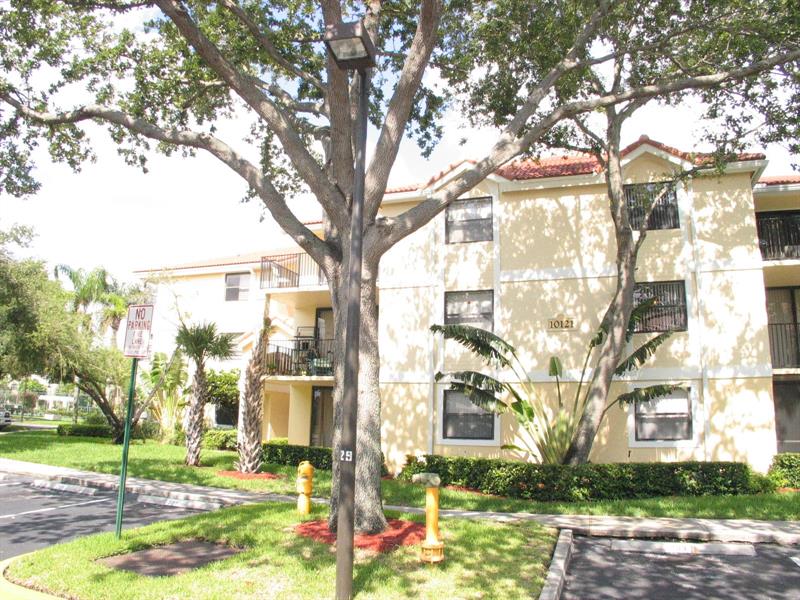 Details for 10121 Sunrise Blvd  302, Plantation, FL 33322