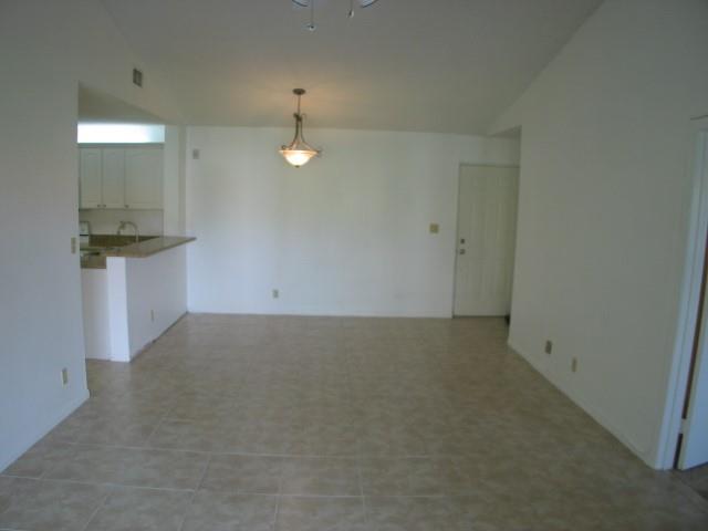 Image 11 of 35 For 10121 Sunrise Blvd  302