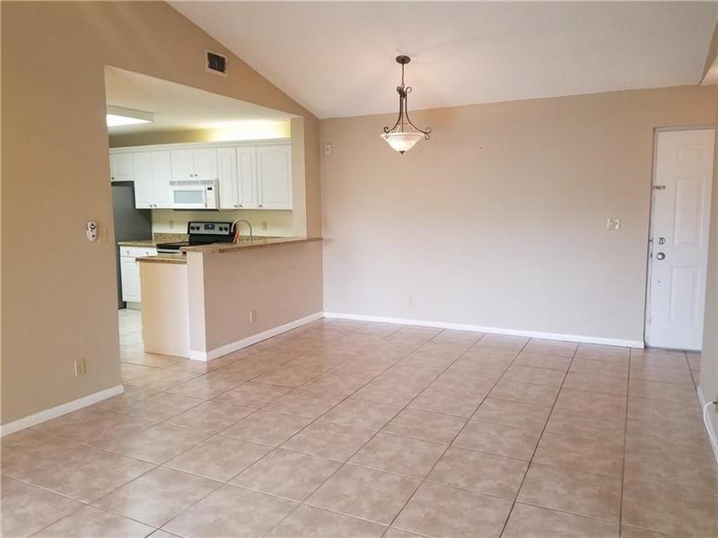 Image 13 of 35 For 10121 Sunrise Blvd  302