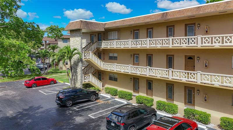 Image 11 of 59 For 5001 34th St  201
