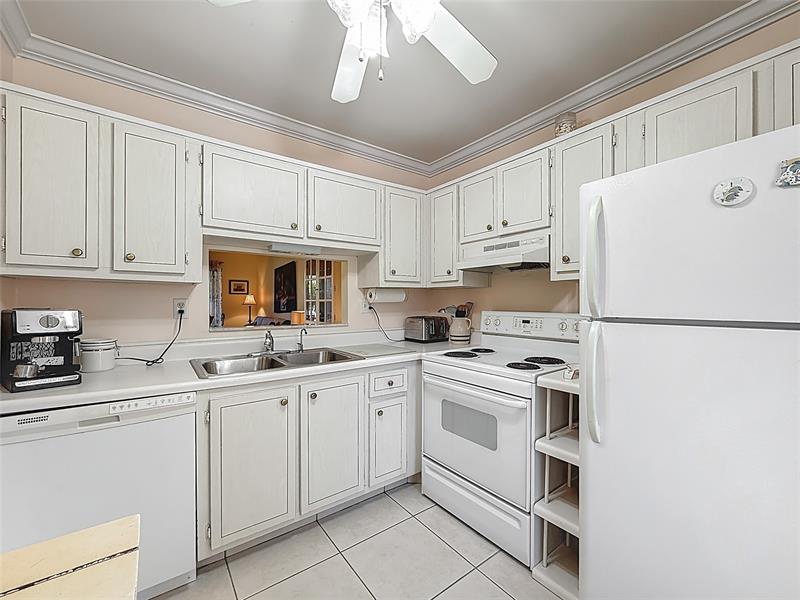 Image 18 of 59 For 5001 34th St  201