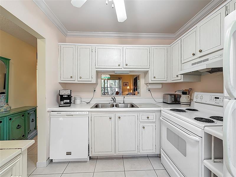 Image 19 of 59 For 5001 34th St  201