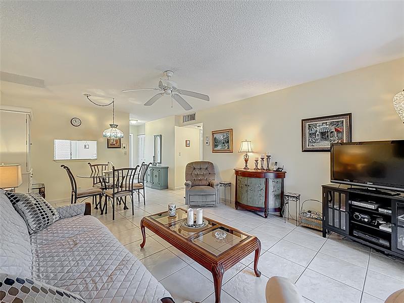 Image 28 of 59 For 5001 34th St  201