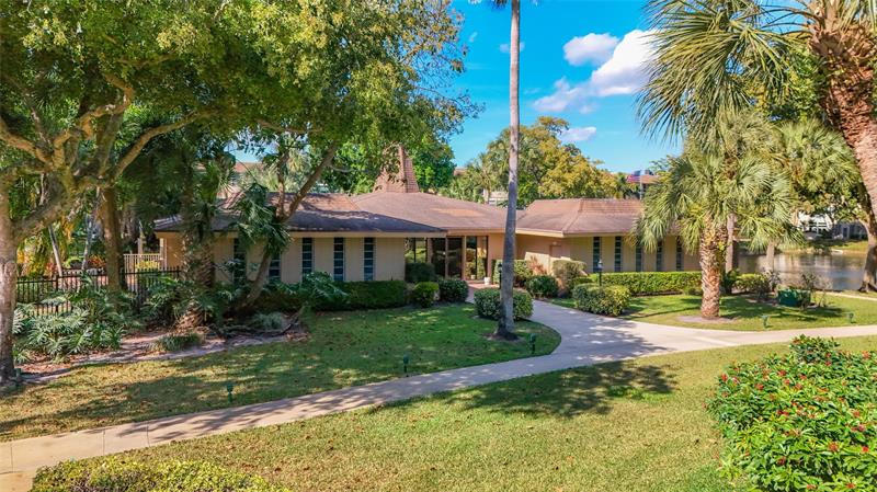 Image 52 of 59 For 5001 34th St  201