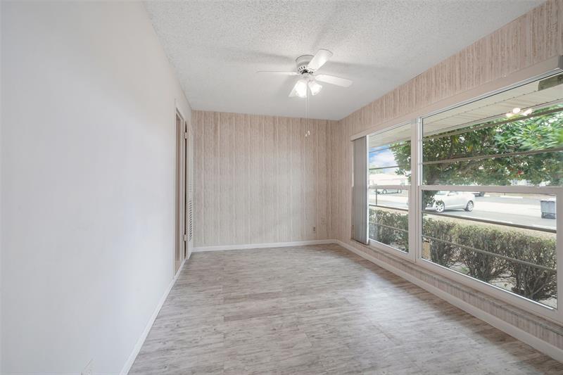 Image 10 of 32 For 20962 Sedgewick Dr