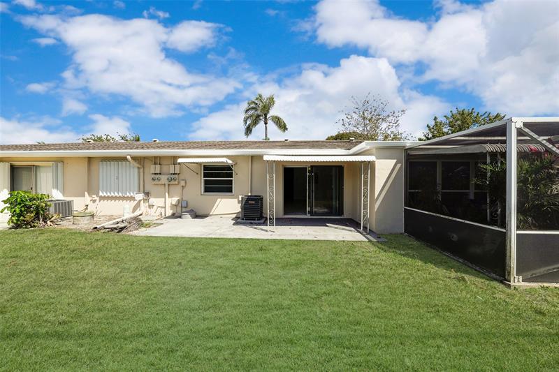 Image 22 of 32 For 20962 Sedgewick Dr
