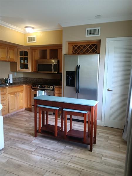 Details for 924 2nd  11, Fort Lauderdale, FL 33301