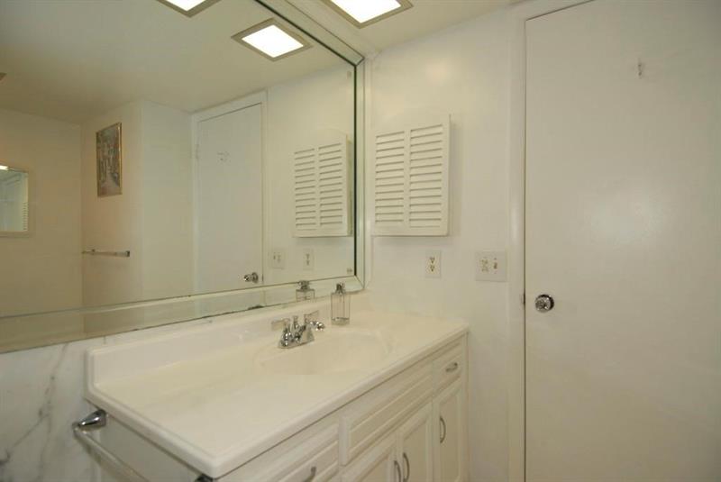 Image 13 of 26 For 3850 Galt Ocean Dr  1204