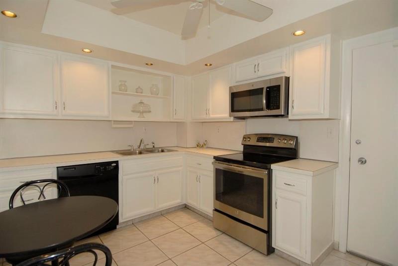 Image 14 of 26 For 3850 Galt Ocean Dr  1204