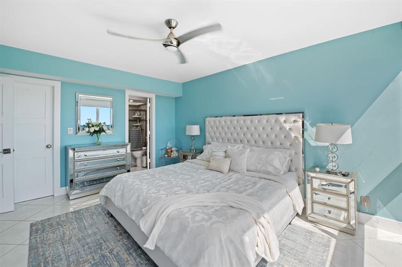 Image 19 of 44 For 2715 Ocean Boulevard  7c