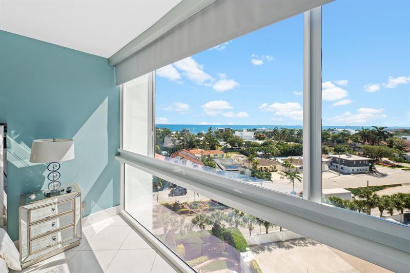 Image 20 of 44 For 2715 Ocean Boulevard  7c