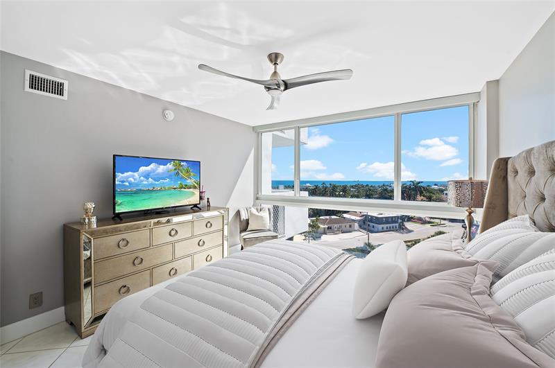 Image 22 of 44 For 2715 Ocean Boulevard  7c