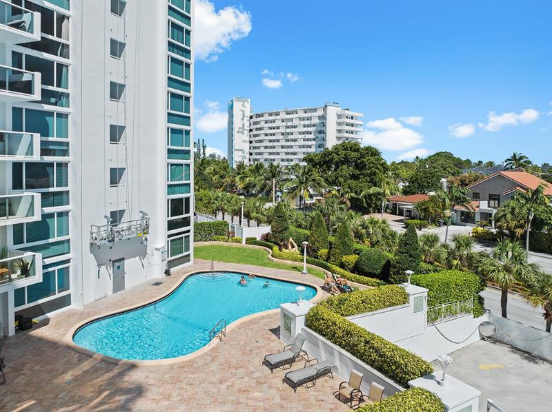 Image 27 of 44 For 2715 Ocean Boulevard  7c