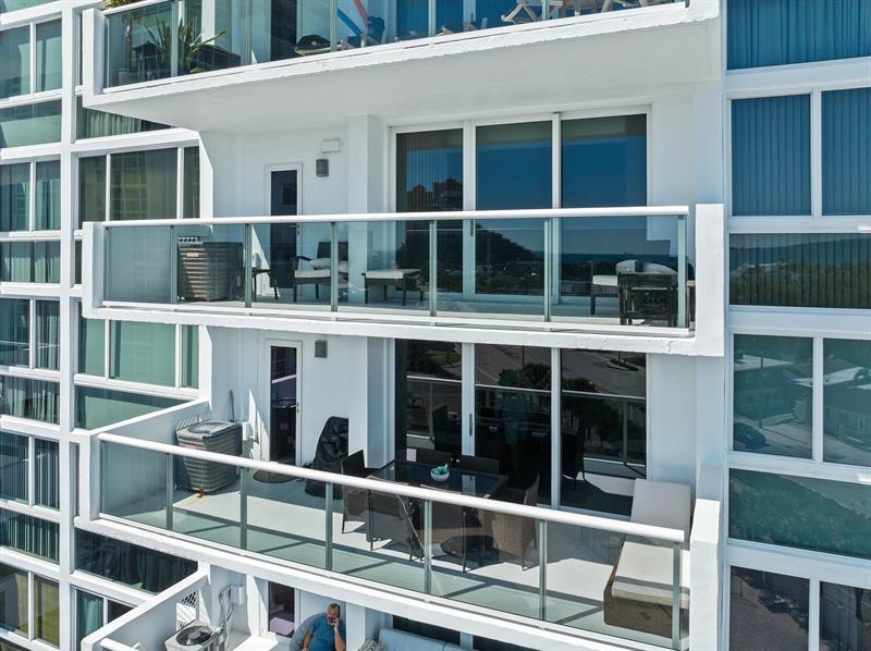 Image 28 of 44 For 2715 Ocean Boulevard  7c