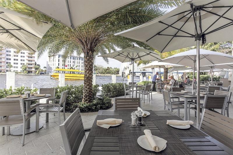 Image 39 of 44 For 2715 Ocean Boulevard  7c