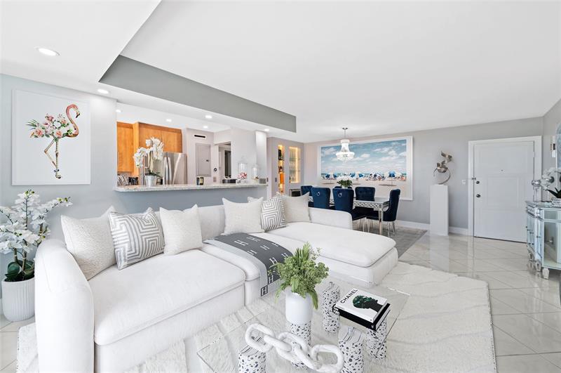 Image 4 of 44 For 2715 Ocean Boulevard  7c