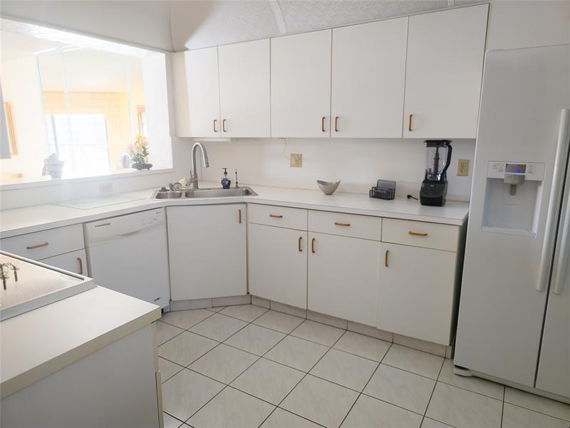 Image 11 of 55 For 7531 Fairfax Dr  202-h