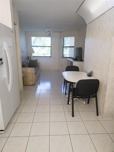 Image 12 of 55 For 7531 Fairfax Dr  202-h