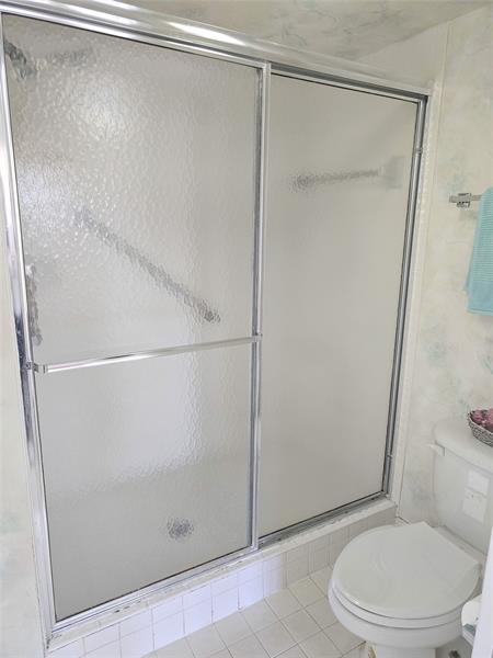 Image 19 of 55 For 7531 Fairfax Dr  202-h