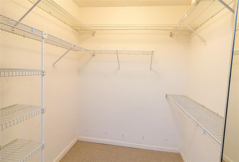 Image 21 of 55 For 7531 Fairfax Dr  202-h