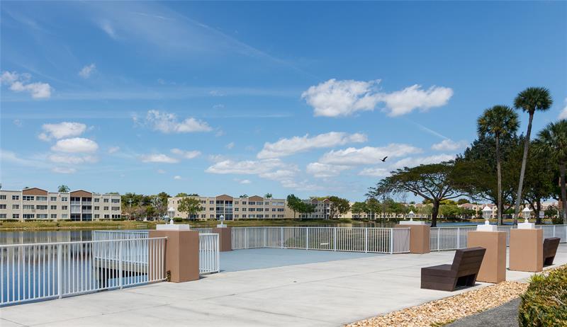 Image 39 of 55 For 7531 Fairfax Dr  202-h