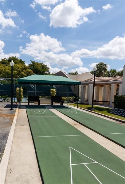 Image 40 of 55 For 7531 Fairfax Dr  202-h