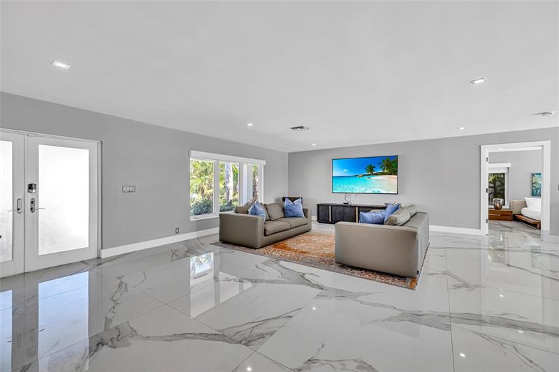 Image 11 of 74 For 3308 38th St