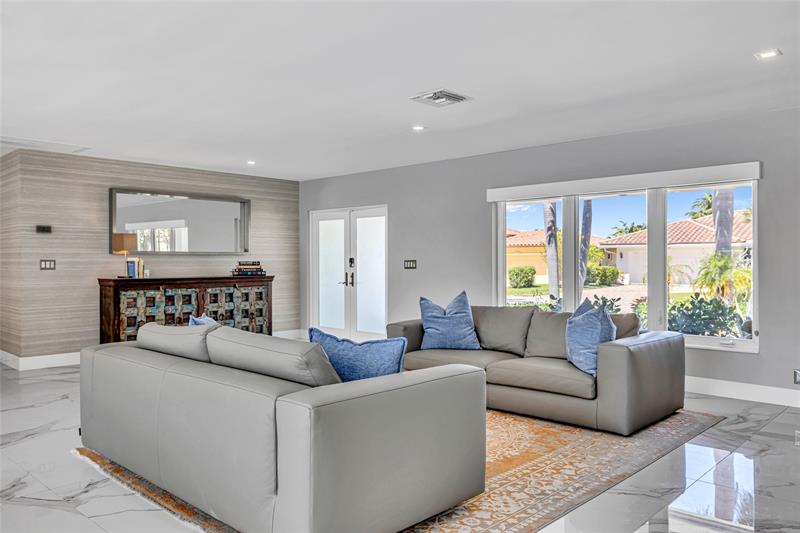 Image 15 of 74 For 3308 38th St