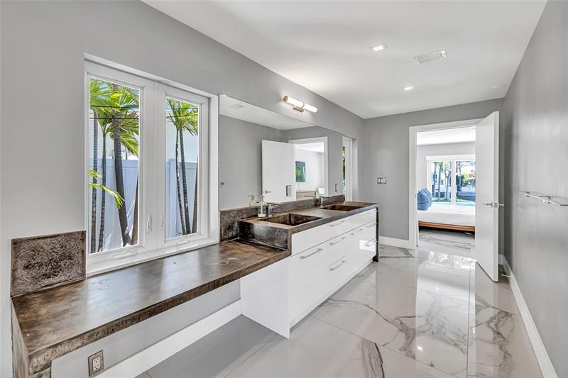 Image 32 of 74 For 3308 38th St