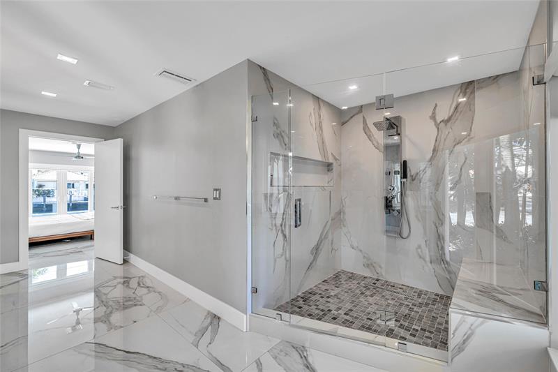 Image 33 of 74 For 3308 38th St