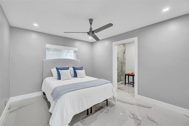 Image 38 of 74 For 3308 38th St