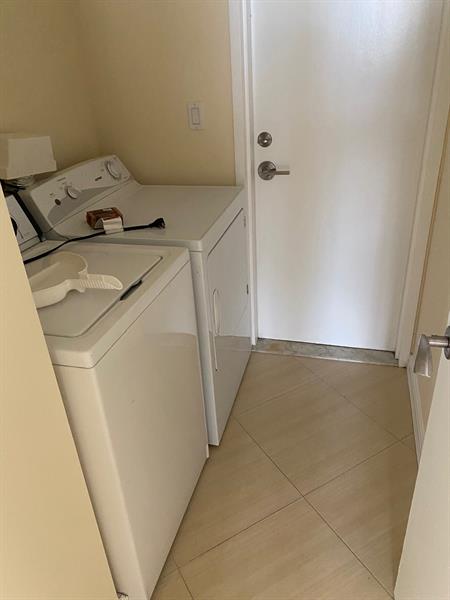 Image 16 of 20 For 2751 Ocean Dr  1002s