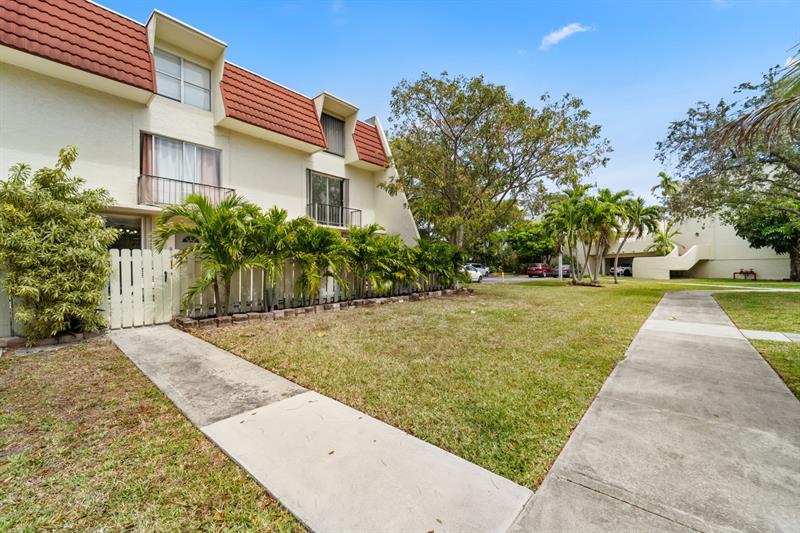 Image 15 of 20 For 1655 115th St  10b