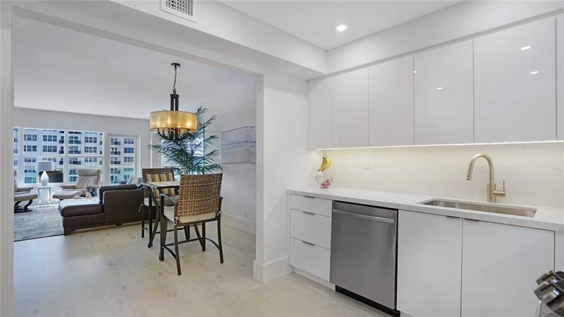 Image 15 of 64 For 3550 Galt Ocean Dr  804